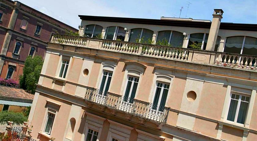 Una Hotels One Κατάνια Εξωτερικό φωτογραφία